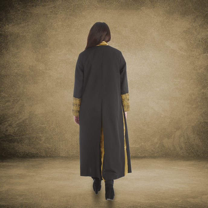 811 W. Women's Premium Clergy/Pastor Robe - Black/Gold with Fancy Pleats